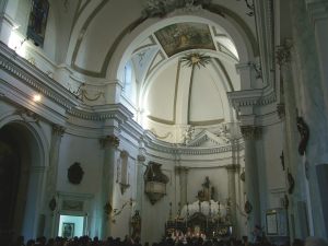 lentini-chiesa-della-santissima-trinit88-interno
