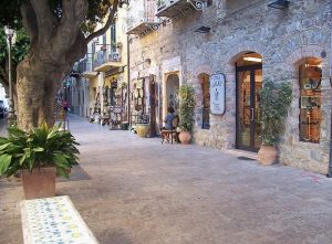 santo-stefano-di-camastra-b.scale-to-max-width.825x