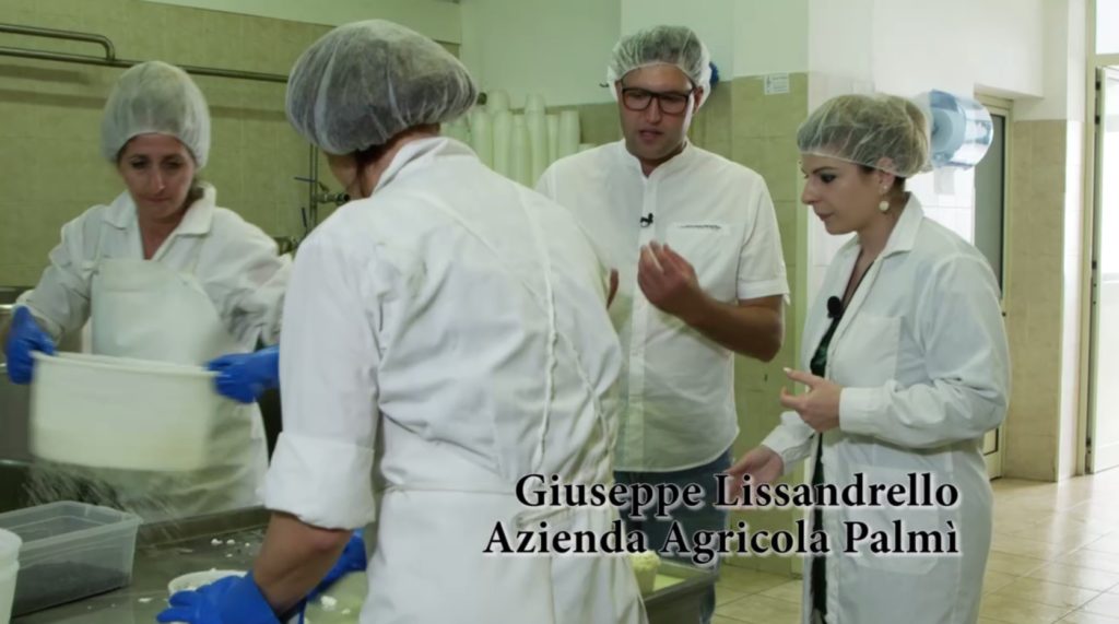 Intervista realizzata in occasione della realizzazione del Documentario su Giarratana alla titolare dell'Azienda Agricola Palmì, Giuseppe Lissandrello
