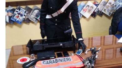 furti - 18enne - arresto - carabinieri - centro accoglienza - Acate