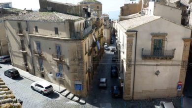 case a 1 euro - caltagirone