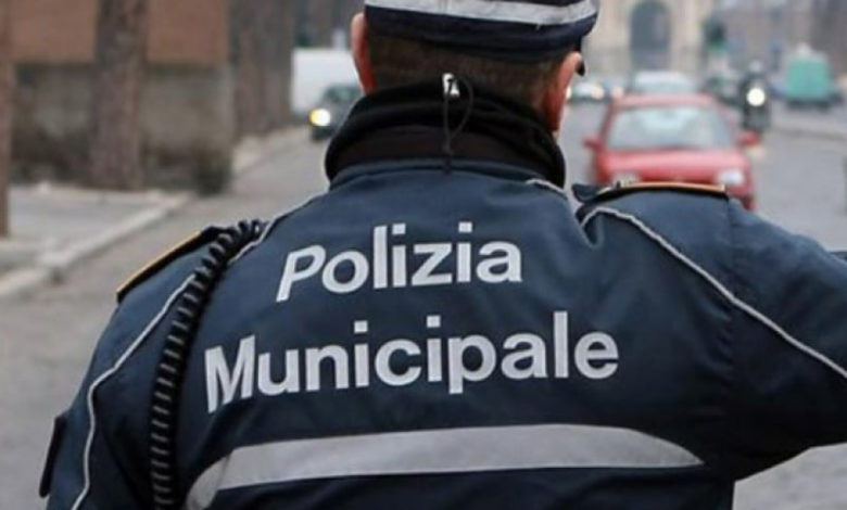 ragusa - agenti - polizia municipale