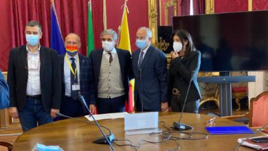 Dario Cartabellotta (direttore generale assessorato agricoltura), Maurizio Attinelli (presidente Commercialisti siciliani), Toni Scilla (assessore regionale Agricoltura), Giuseppe Compagnone (presidente V Commissione) e Daniela Ternullo (componente V Commissione)