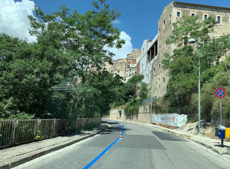 Ragusa - strisce blu