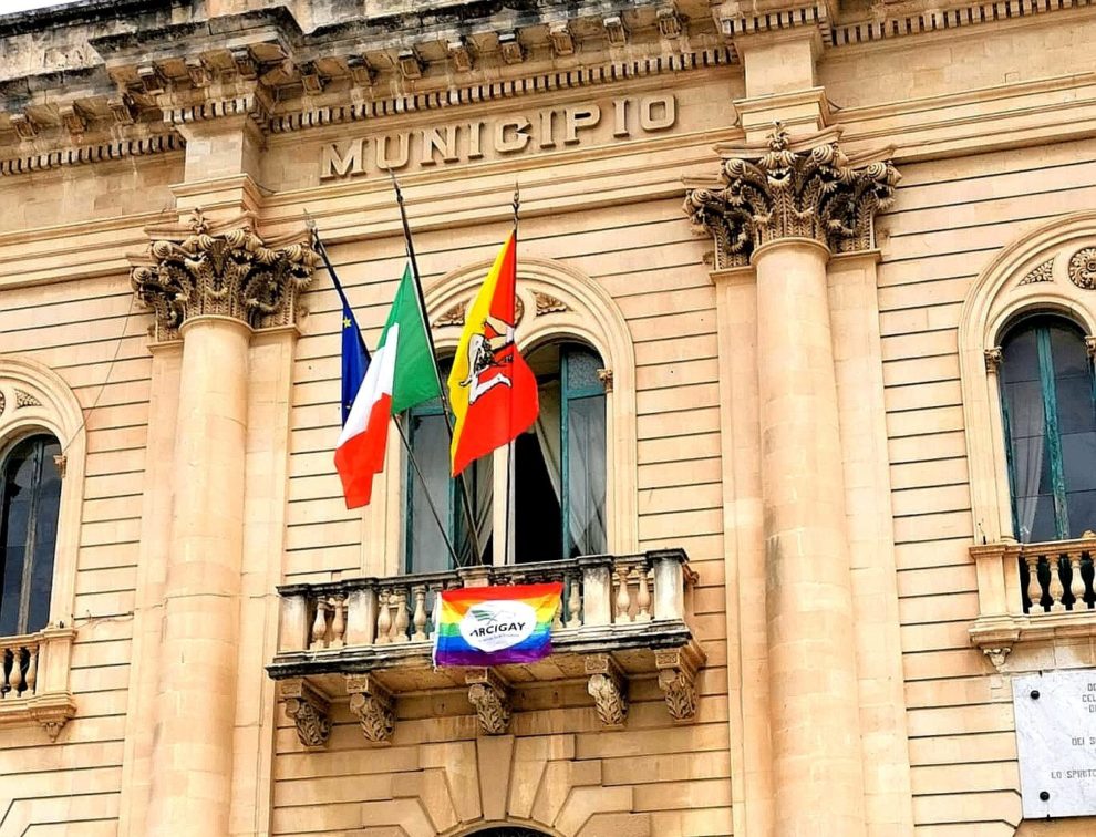 Scicli - bandiera Arcigay